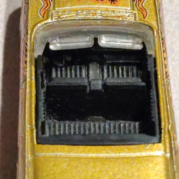 Vintage Hot Wheel 1999 features 1:64 scale diecast model of Lincoln Continental - Picture 8 of 10